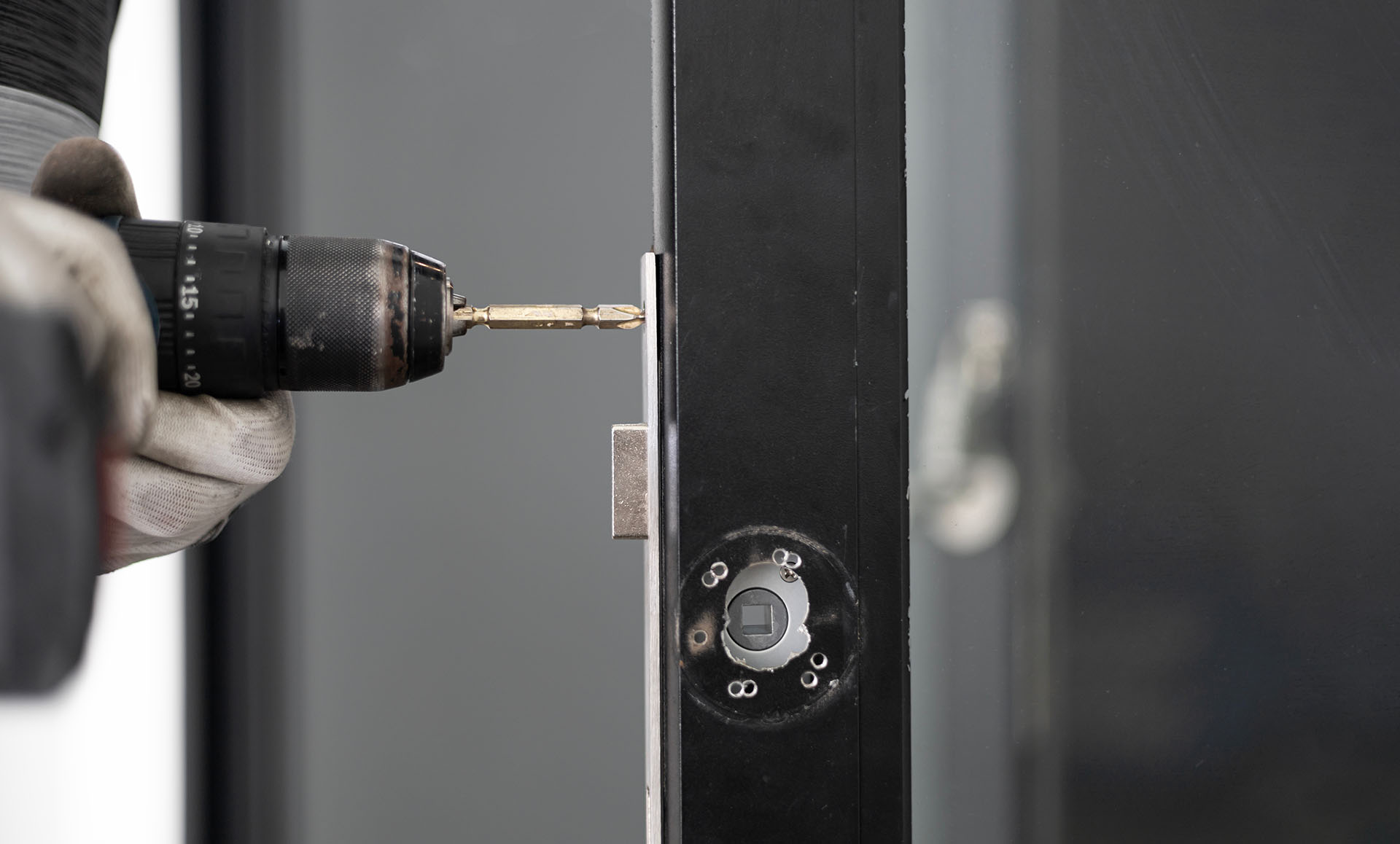 Residential Locksmith Services carrying out burglary repairs